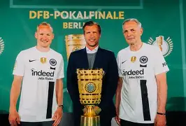 雷火体育网址 -关于转折点!法兰克福篮板制胜;法国杯今夜攻防权衡;态度坚定;更衣室氛围转暖的信息